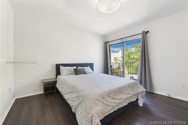 345 Michigan Ave in Miami Beach, FL - Foto de edificio - Building Photo