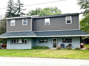 38 Academy St in Pine Plains, NY - Building Photo - Building Photo