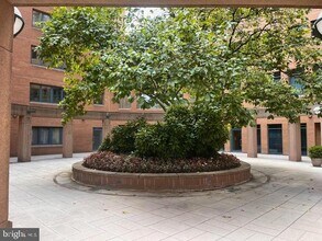 4801 Hampden Ln in Bethesda, MD - Building Photo - Building Photo