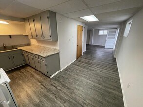 901 Marilyn Dr, Unit B in Raleigh, NC - Building Photo - Building Photo