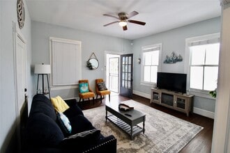 901 Broadway Avenue J in Galveston, TX - Building Photo - Building Photo