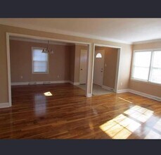 104 Windsor Dr in Richmond, KY - Foto de edificio - Building Photo