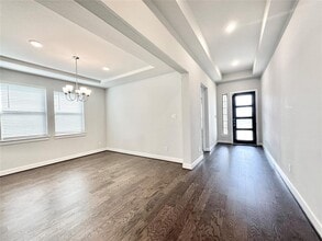 9218 Rocking Plain Ln in Cypress, TX - Foto de edificio - Building Photo