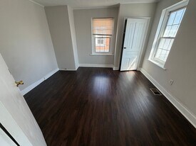 566 Stanbridge St in Norristown, PA - Building Photo