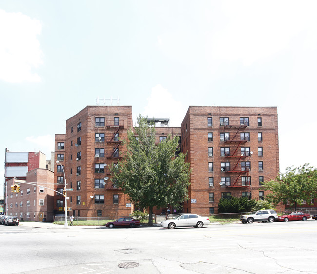 275 Rockaway Pky in Brooklyn, NY - Building Photo - Building Photo