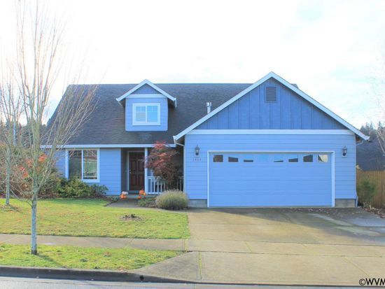 1464 Ryan Dr in Silverton, OR - Building Photo