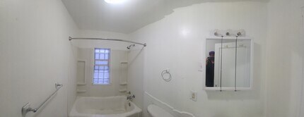 244 N Fairmont Ave in Kankakee, IL - Building Photo - Building Photo