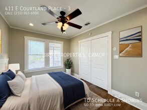 411 E Courtland Pl in San Antonio, TX - Foto de edificio - Building Photo
