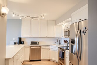 601 W 11th Ave, Unit 811 in Denver, CO - Foto de edificio - Building Photo