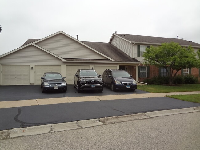 property at 1127 N Red Oak Cir