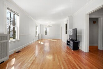 20 Donizetti St in Wellesley, MA - Building Photo - Building Photo