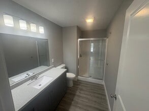 237 W Lester St in Williamsville, IL - Building Photo - Building Photo