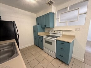 2030 Sunrise Ave, Unit 2 in Las Vegas, NV - Building Photo - Building Photo