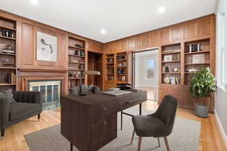 108 Lake Ave in Newton, MA - Building Photo - Building Photo