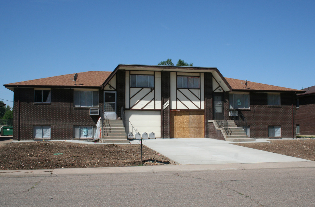 2940 State Farm Rd in Evans, CO - Foto de edificio