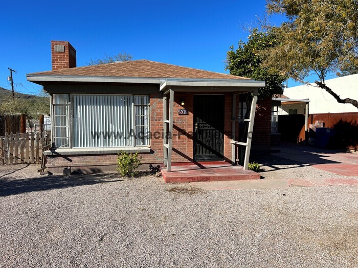 239 N Grande Ave in Tucson, AZ - Building Photo