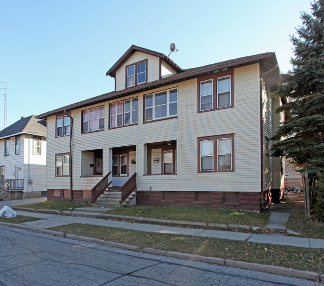 1501 61 St in Kenosha, WI - Foto de edificio - Building Photo