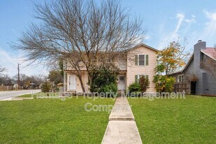 231 Alexander Hamilton Dr in San Antonio, TX - Building Photo