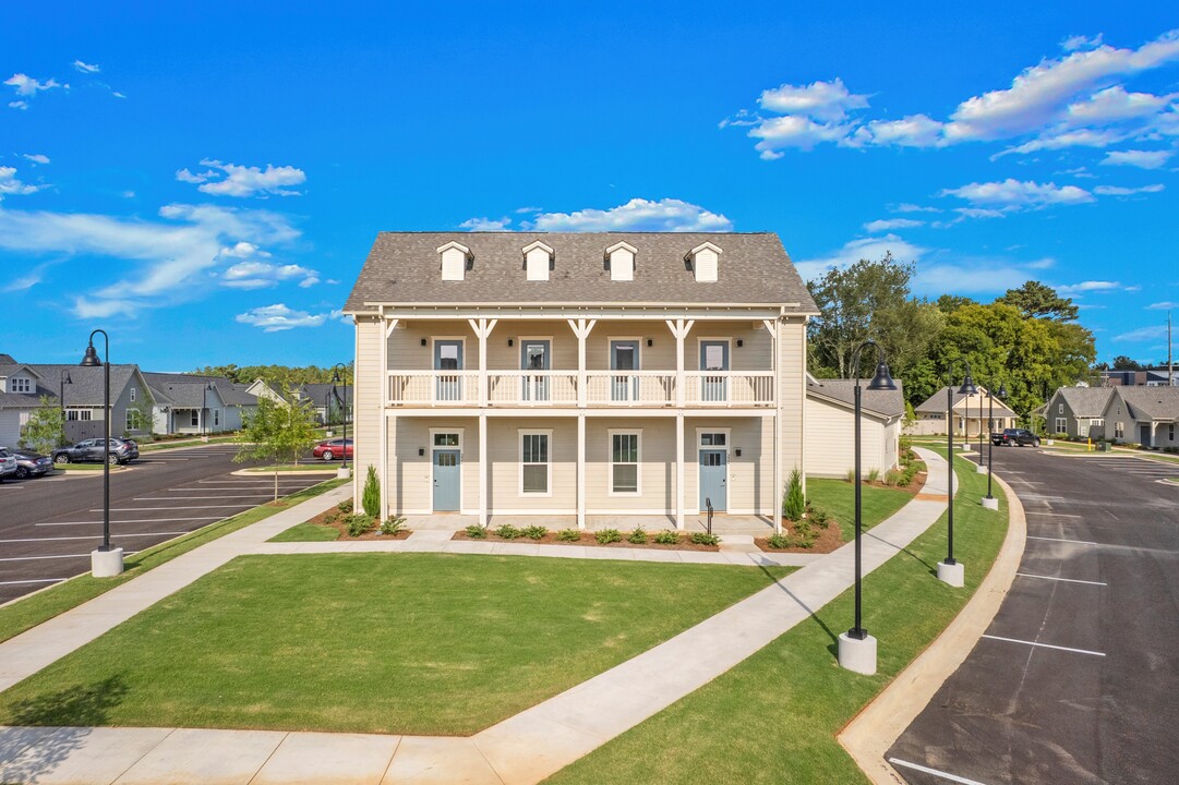 The Villas at Old Monrovia in Huntsville, AL - Building Photo