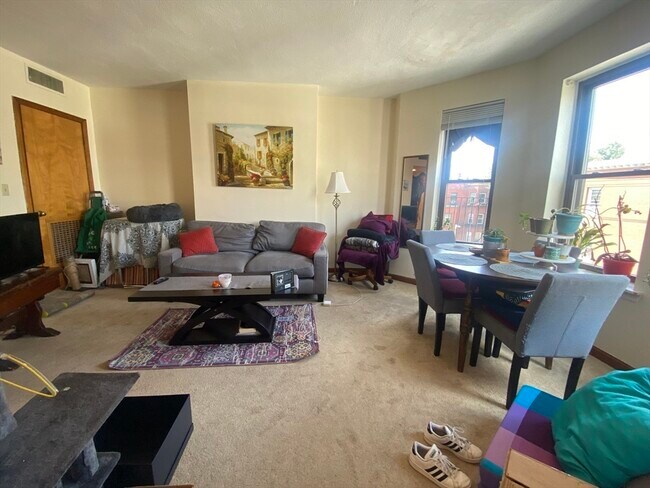 property at 52 Gainsborough St