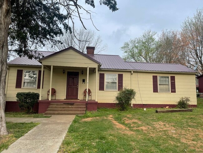 property at 224 S Main St