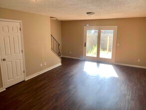 2755 Pin Oak Dr in Toledo, OH - Building Photo - Building Photo