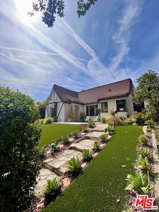 219 Winchester Ave in Glendale, CA - Building Photo