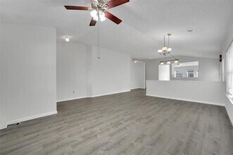 6800 Geyser Trail in Watauga, TX - Building Photo - Building Photo