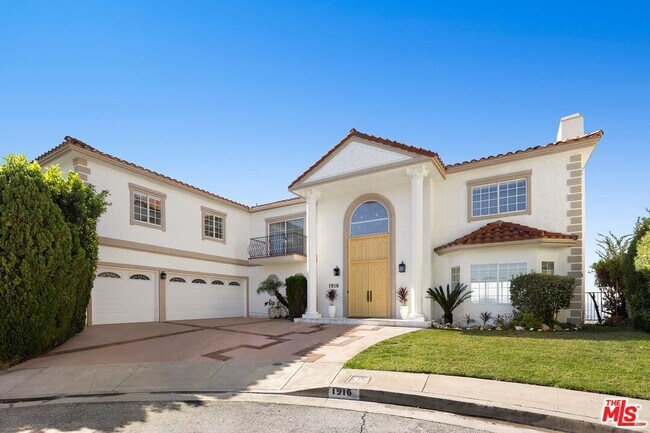 1916 Rams Horn Ct in Glendale, CA - Building Photo - Building Photo