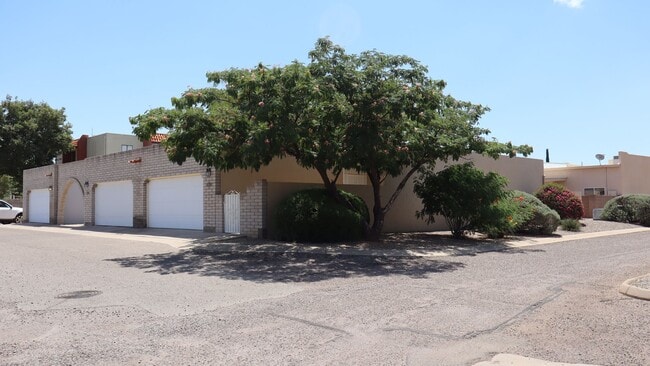 410 Magdalena Ct