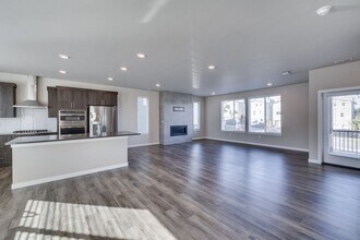 8263 S 118th Ct in Seattle, WA - Building Photo - Building Photo