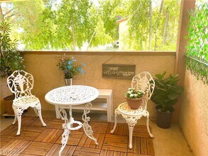 1515 E Reno Ave, Unit C206 in Las Vegas, NV - Building Photo - Building Photo