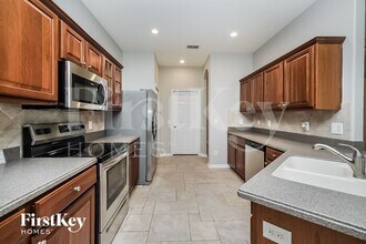7632 Bulls Head Dr in Wesley Chapel, FL - Building Photo - Building Photo