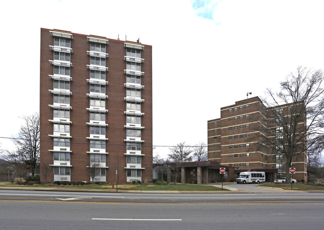 Mary Walker Towers in Chattanooga, TN - Building Photo - Building Photo