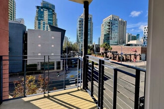 235 Market St, Unit 301 in San Diego, CA - Building Photo - Building Photo