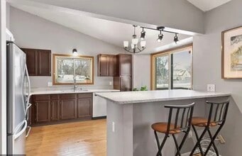 912 W 66th St in Minneapolis, MN - Foto de edificio - Building Photo