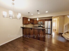 4527-212A 212A St NW in Edmonton, AB - Building Photo - Building Photo