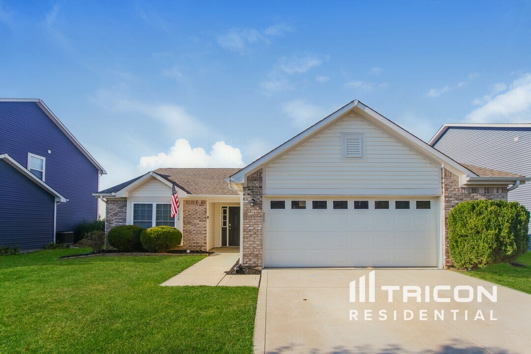 5638 Beale St in Plainfield, IN - Building Photo