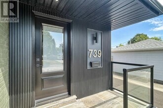 739 Annland St in Pickering, ON - Building Photo - Building Photo