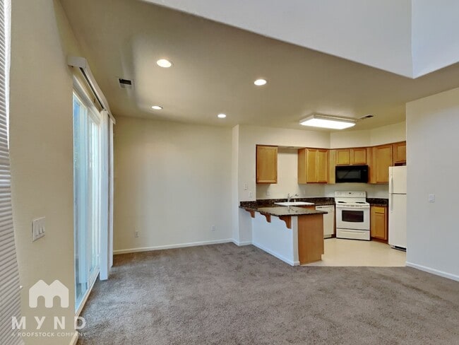 9175 Brown Eagle Ct in Reno, NV - Foto de edificio - Building Photo