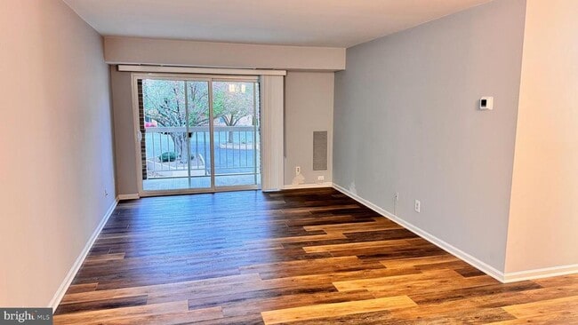 property at 5817 Cove Landing Rd
