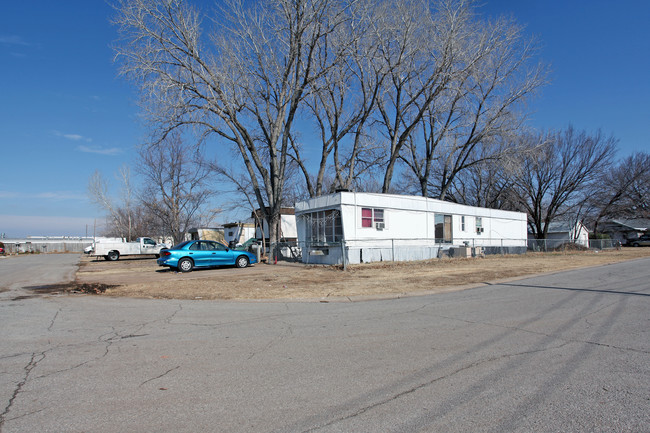 1103 S Broadway in Edmond, OK - Building Photo - Building Photo