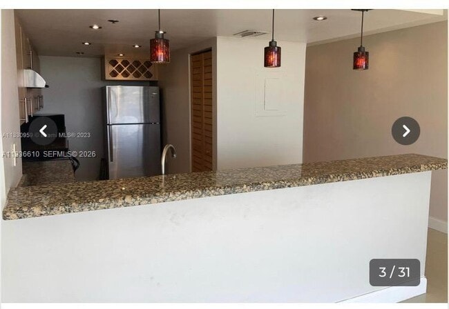 7601 E Treasure Dr, Unit 911 in Miami Beach, FL - Building Photo - Building Photo