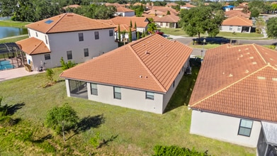 2926 Siesta View Dr in Kissimmee, FL - Foto de edificio - Building Photo