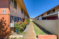 Hale Ola in Pearl City, HI - Foto de edificio - Building Photo