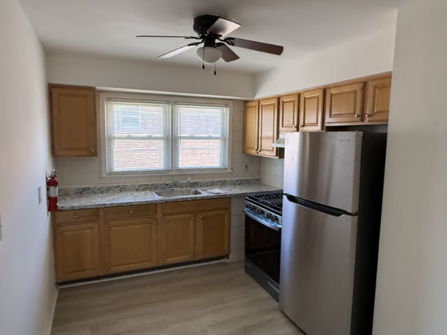 312-314 Convery Blvd