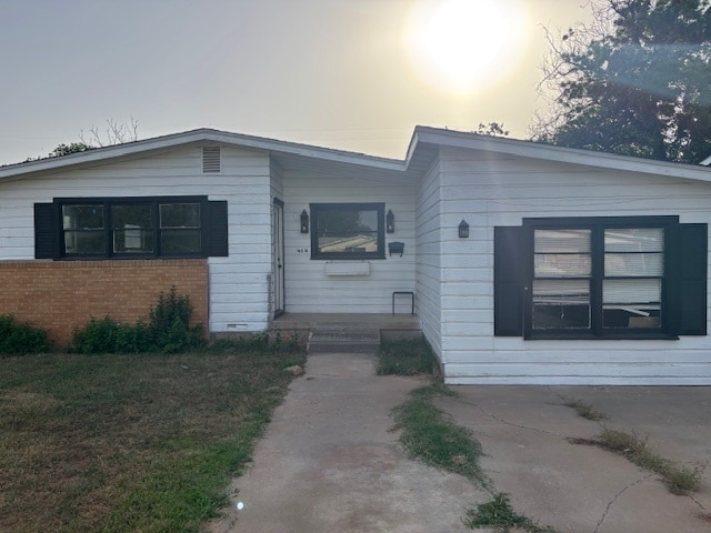 property at 818 S Bowie Dr