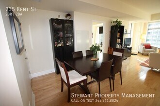 235 Kent St in Ottawa, ON - Building Photo - Building Photo