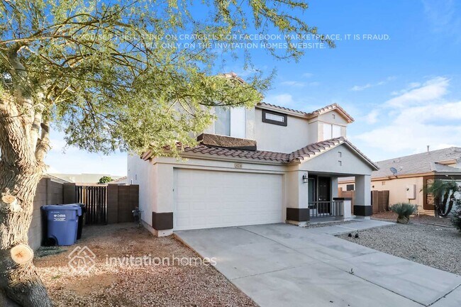 8218 W Lumbee St in Phoenix, AZ - Building Photo - Building Photo