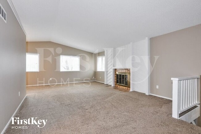 1 Berry Ct in Lake St. Louis, MO - Building Photo - Building Photo